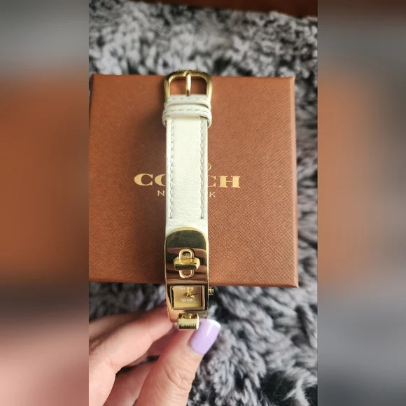 Coach Watch - Picture 7 of 7